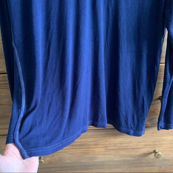 Michael Stars Blue Cross-Back Long-Sleeve Tee OS/M - Picture 8 of 8